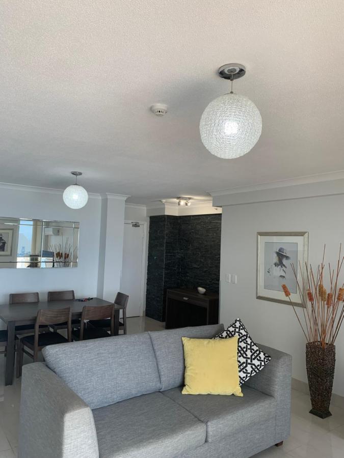 Stunning 2 Bedroom Ocean View Apartment Gold Coast Esterno foto