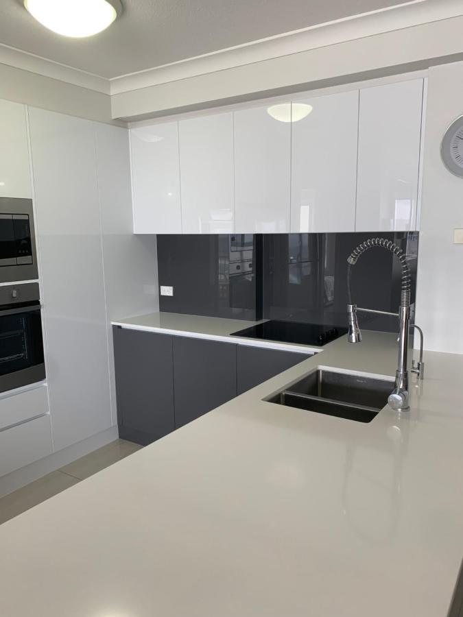 Stunning 2 Bedroom Ocean View Apartment Gold Coast Esterno foto