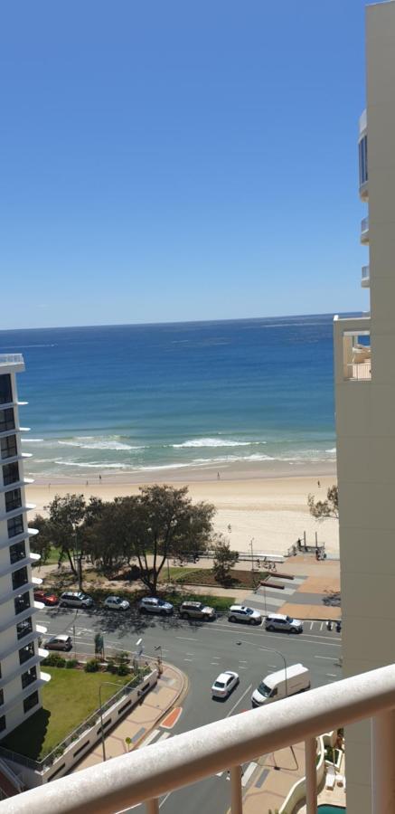 Stunning 2 Bedroom Ocean View Apartment Gold Coast Esterno foto